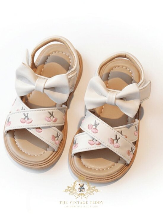 The Vintage Teddy Other - NWT Pretty Girls Embroidered Floral Sandals Children's Shoes Bow Cream & Pink 9